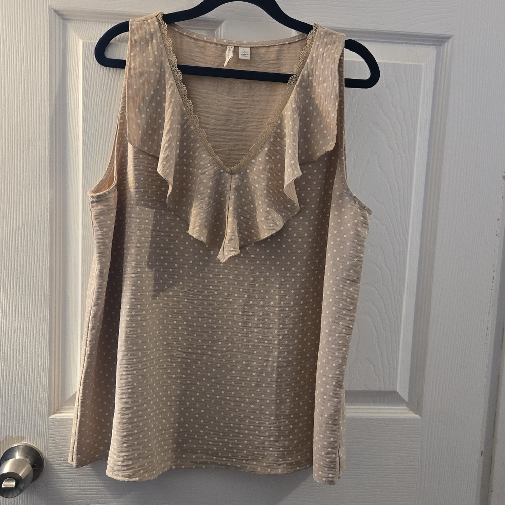 Women's Ruffle Top - Picture 3 of 10